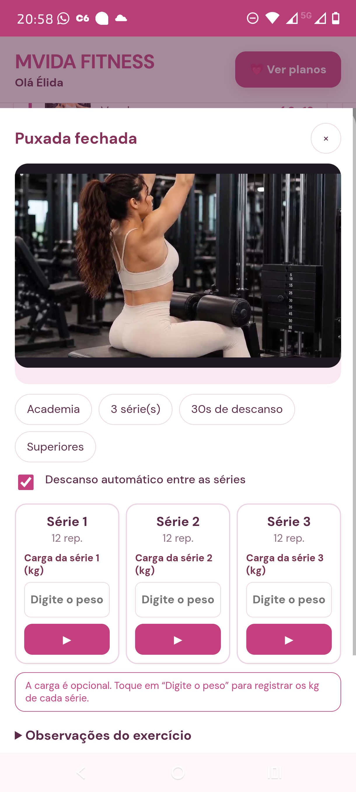 Tela real do MVIDA FITNESS mostrando puxada fechada em aparelho na academia